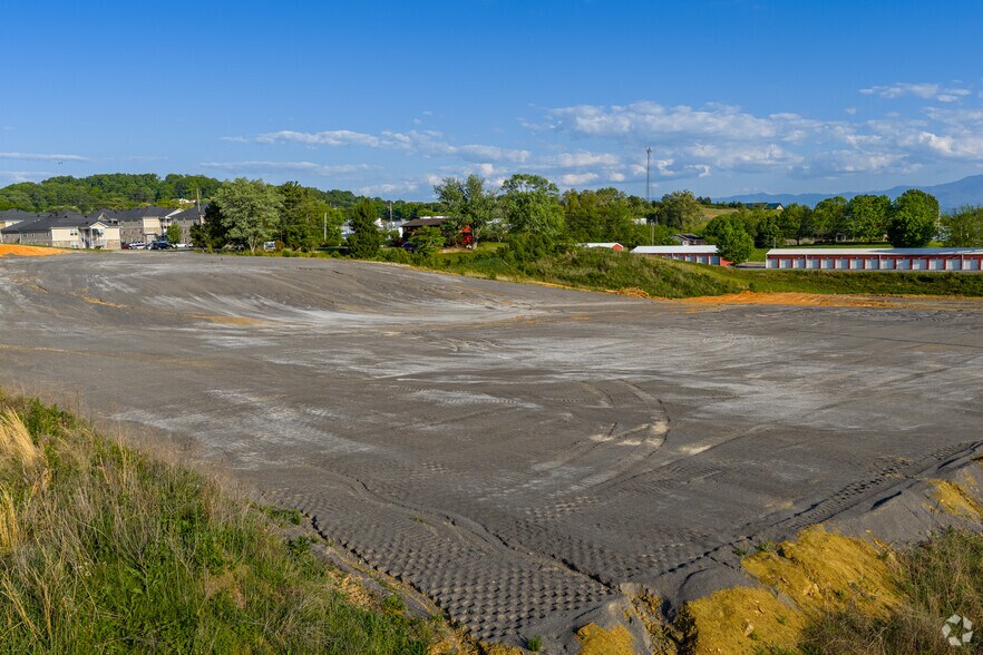 More Photos Of 0 Winfield Dunn Pky, Kodak Land For Sale