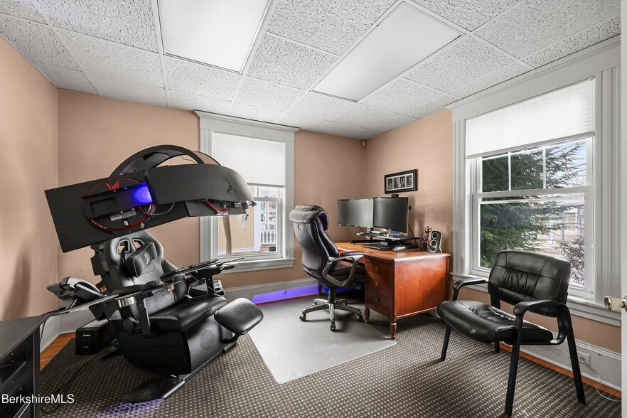 More Photos Of 92 Elm St, Pittsfield Office For Sale