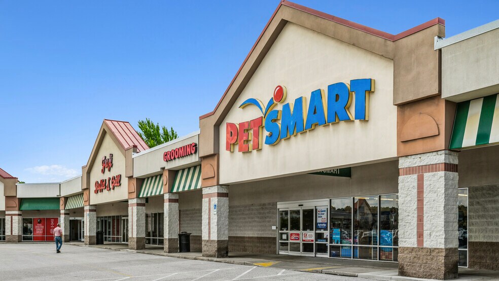 More Photos Of 9110-9170 Mentor Ave, Mentor Storefront For Lease