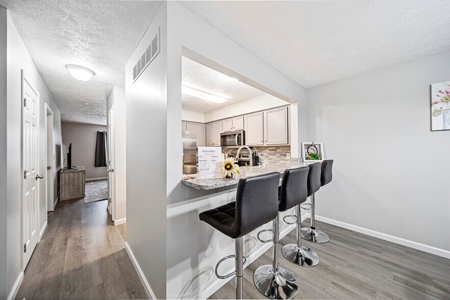 More Photos Of 6037 Lake Rd W, Ashtabula Apartments For Sale