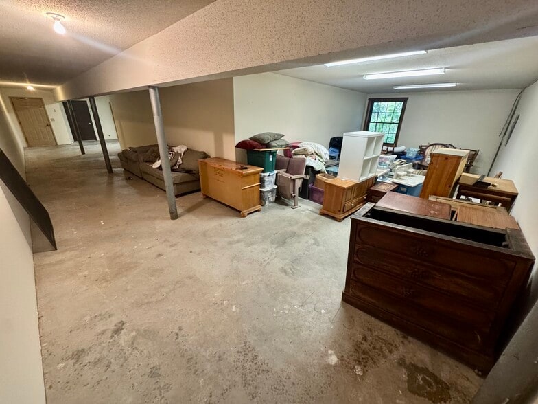 More Photos Of 24 West Rd, Ellington Apartments For Sale