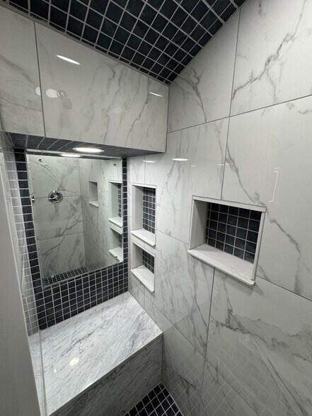 More Photos Of 15 E Farm St, Waterbury Warehouse For Sale