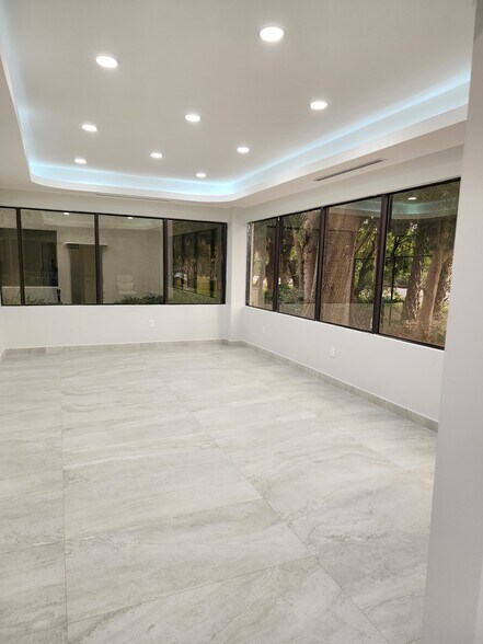 More Photos Of 3810 Gunn Hwy, Tampa Office For Sale