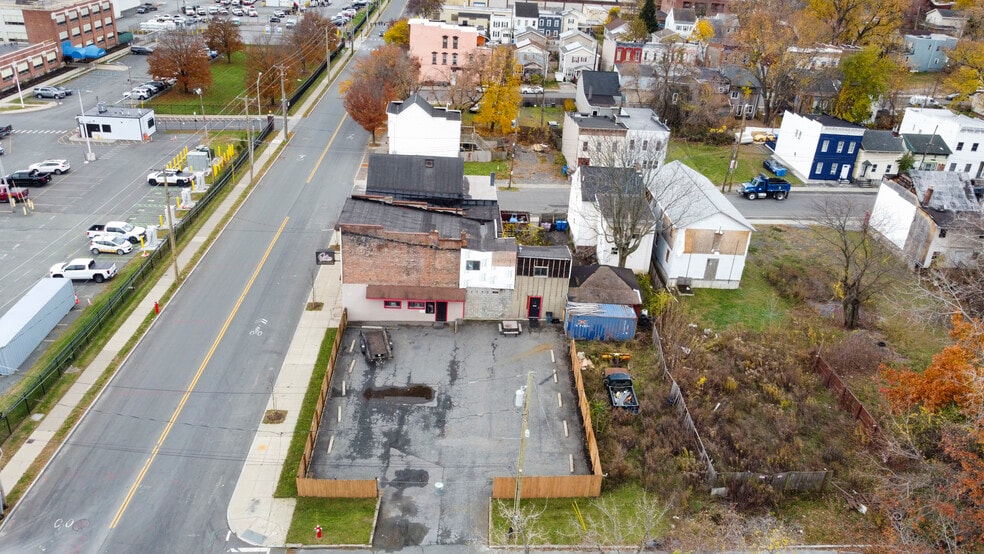 More Photos Of 1118 Broadway, Albany Bar For Sale