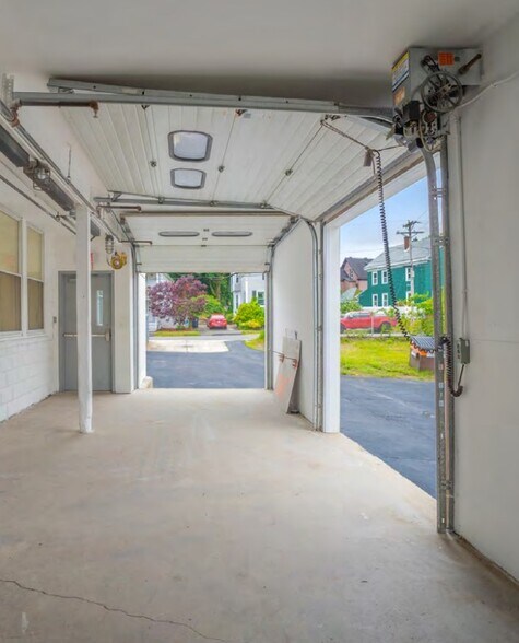 More Photos Of 72 S Kimball St, Haverhill Warehouse For Sale