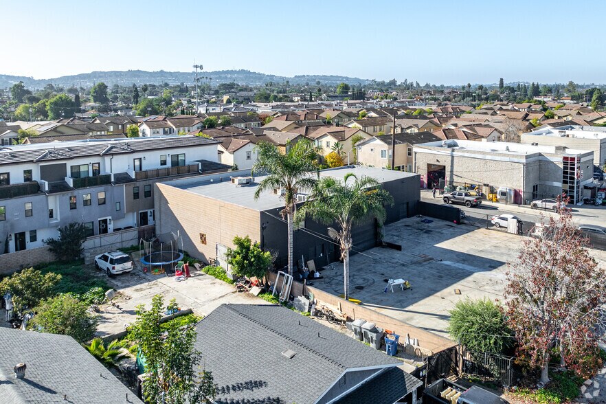 More Photos Of 308 E 2nd Ave, La Habra Service For Sale