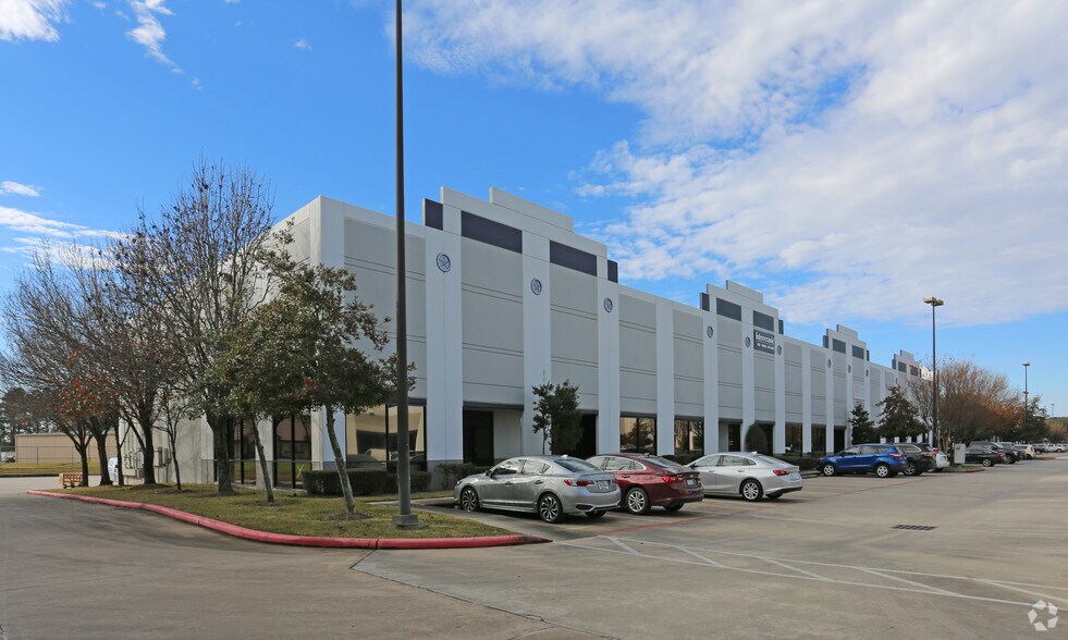 More Photos Of 210-240 Spring Hill Dr, The Woodlands Unknown For Lease