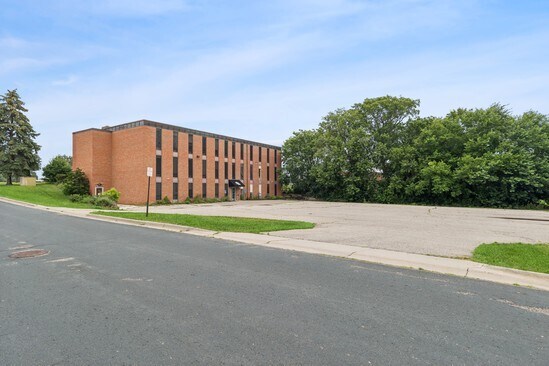 More Photos Of 6311 Wayzata Blvd, Saint Louis Park Office For Sale
