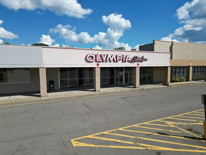 More Photos Of 1000 N Elmira St, Sayre Unknown For Lease