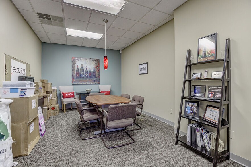 More Photos Of 100 W High St, Oxford Storefront Retail Residential For Sale