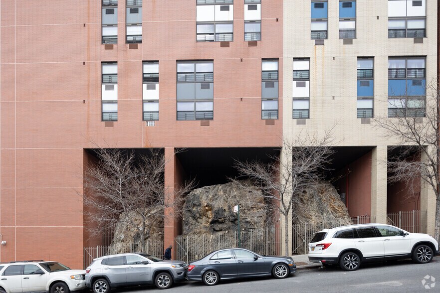 More Photos Of 3970 3rd Ave, Bronx Apartments For Lease