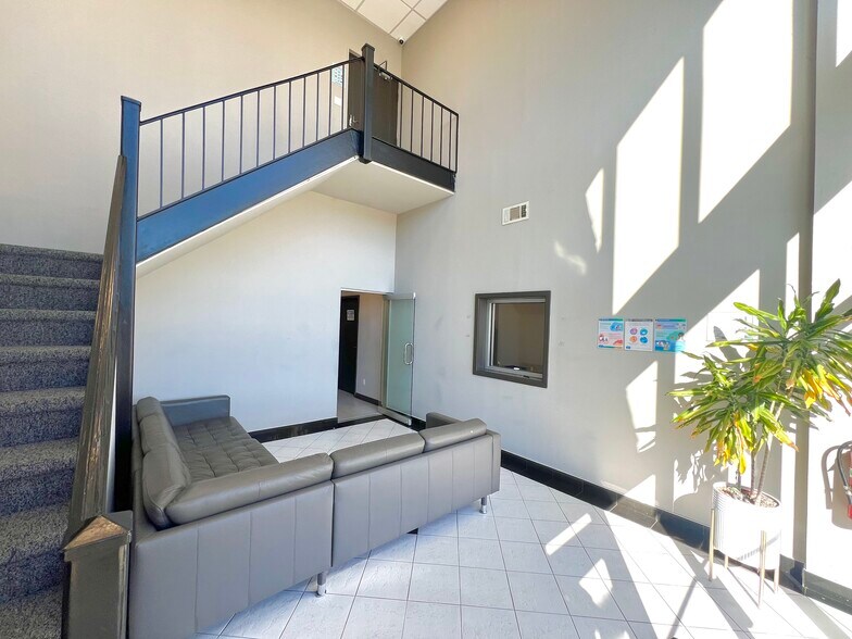 More Photos Of 310 Paterson Plank Rd, Carlstadt Manufacturing For Lease