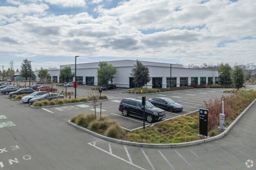 More Photos Of 34700 Campus Dr, Fremont Office For Lease
