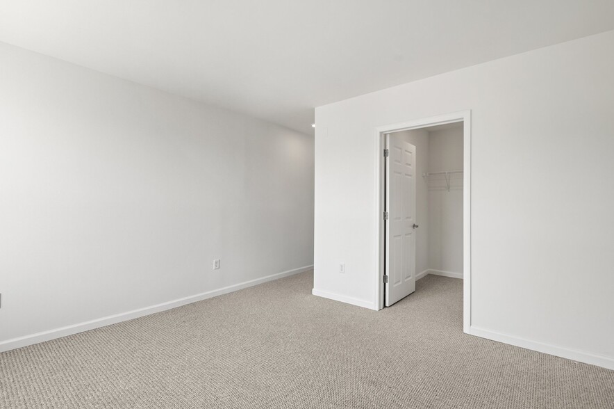 More Photos Of 2113 Ellsworth Blvd, Malta Multifamily For Sale