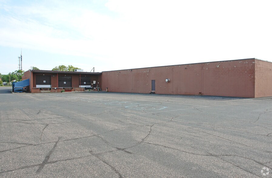 More Photos Of 1085-1091 N Snelling Ave, Saint Paul Manufacturing For Lease