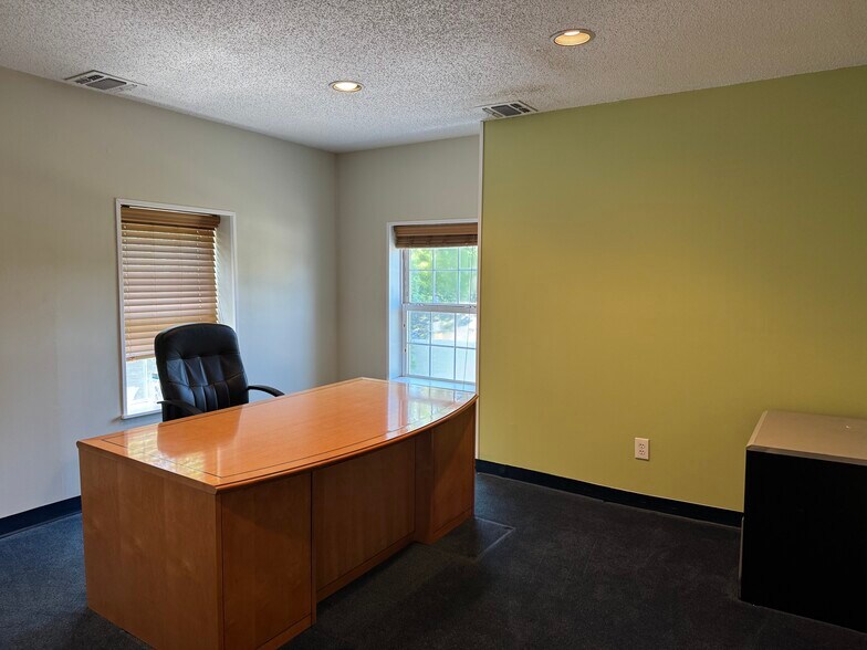 More Photos Of 353 Main St, Spotswood Office For Sale