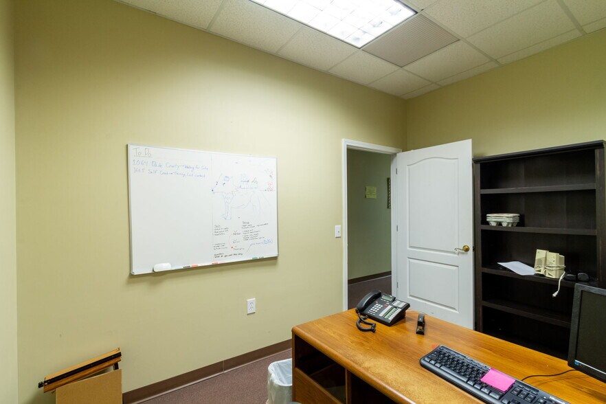 More Photos Of 94 E Crogan St, Lawrenceville Office For Lease