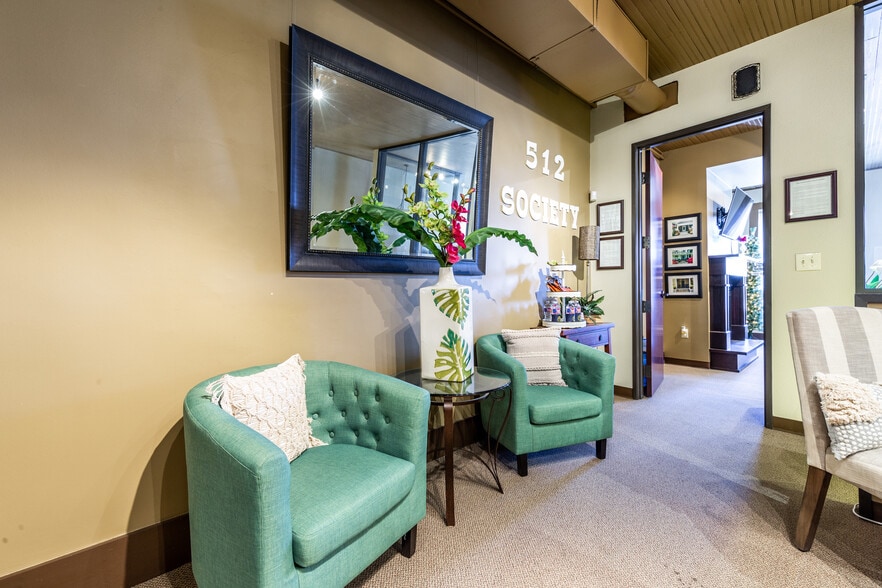 More Photos Of 714 S Austin Ave, Georgetown Storefront Retail Office For Lease