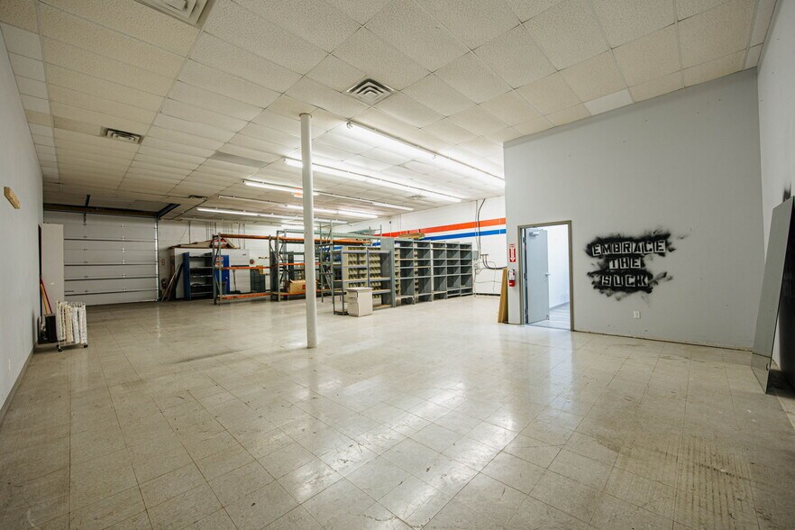 More Photos Of 4011 E Main St, Columbus Freestanding For Lease