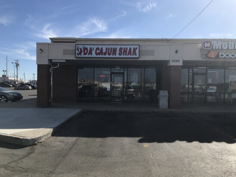 More Photos Of 6249 E 21st St, Wichita Storefront For Lease
