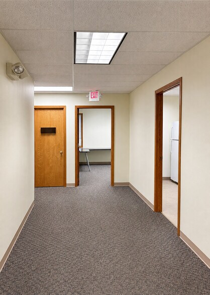 More Photos Of 160-174 S Industrial Dr, Saline Medical For Sale