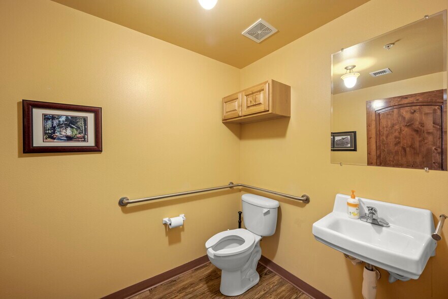 More Photos Of 8052 W Main St, Rathdrum Office Residential For Sale