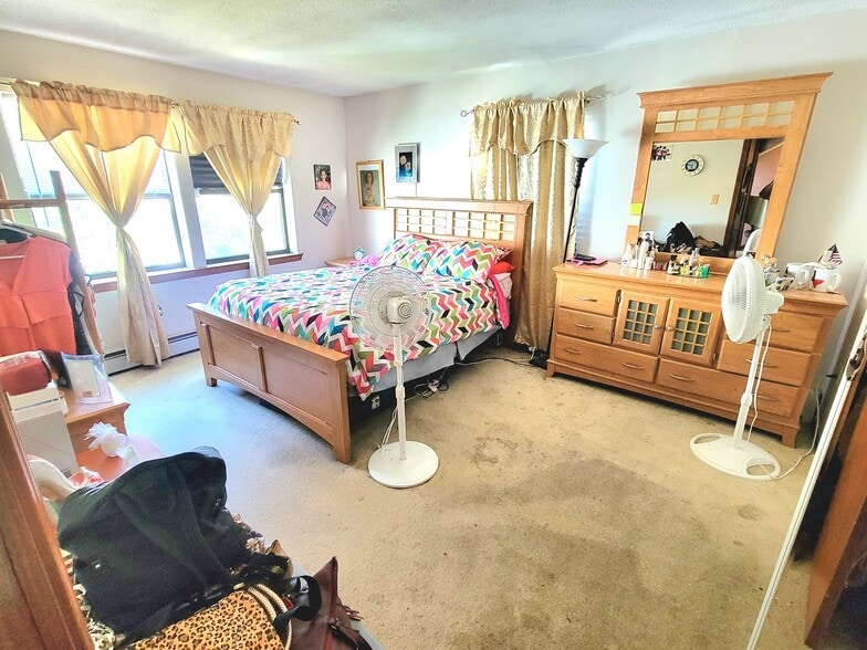 More Photos Of 270-276 Bellevue St, Hartford Apartments For Sale