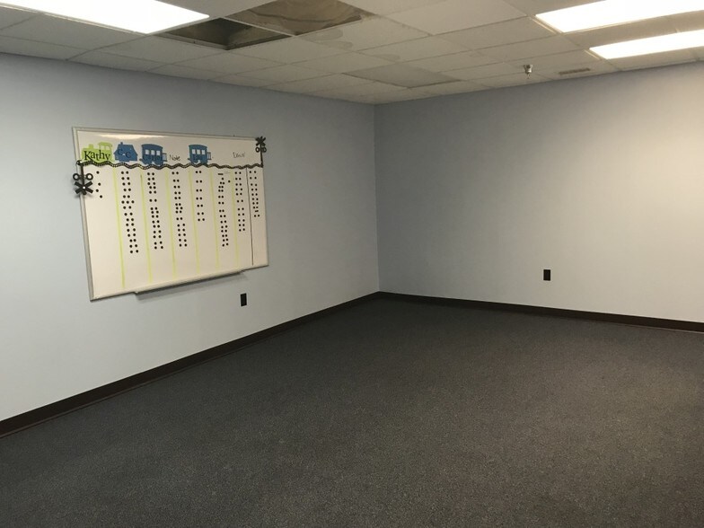 More Photos Of 131 N Hedges St, Dayton Warehouse For Sale