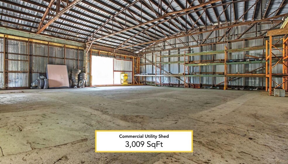 More Photos Of 3905 32nd St, Port Huron Showroom For Sale