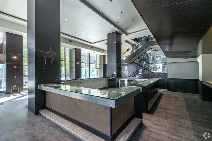 More Photos Of 700 Hennepin Ave, Minneapolis General Retail For Sale