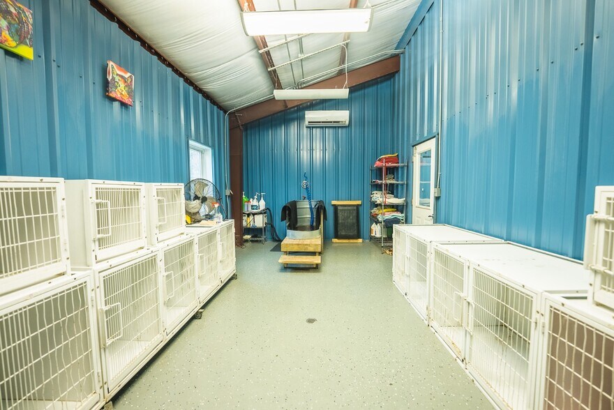 More Photos Of 19462 Lee Hwy, Abingdon General Retail For Sale