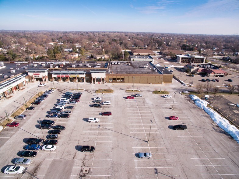 More Photos Of 6303-6433 Orchard Lake Rd, West Bloomfield Freestanding For Sale
