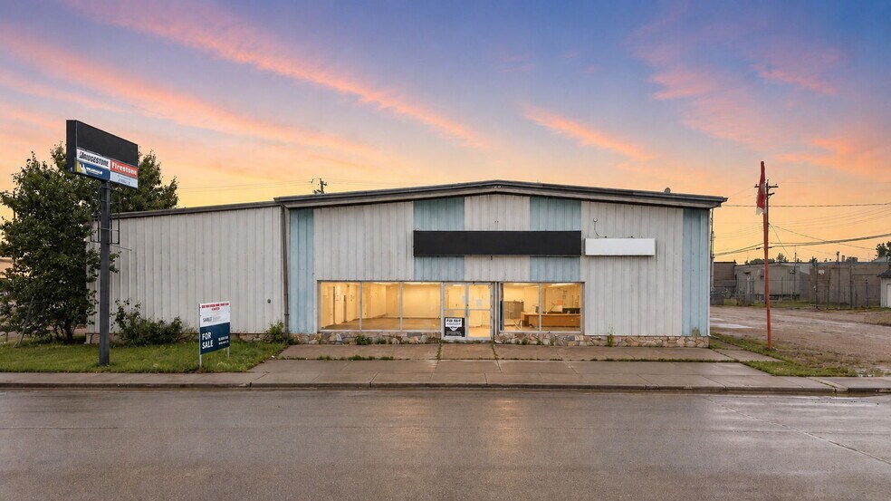 More Photos Of 5018 52 Ave, Tofield Warehouse For Sale
