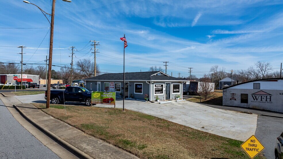 More Photos Of 121 13th St SW, Hickory Office For Sale