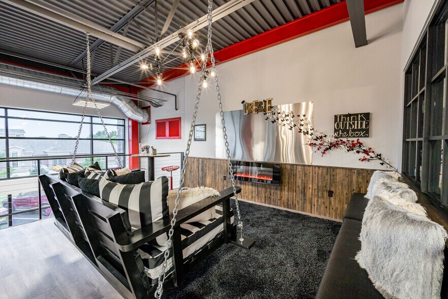 More Photos Of 205 SE 22nd St, Bentonville Loft Creative Space For Lease