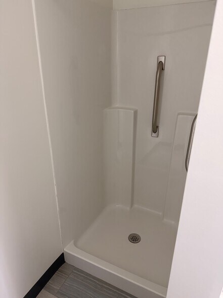 More Photos Of 3193 Lower Union Hill Rd, Canton Distribution For Lease