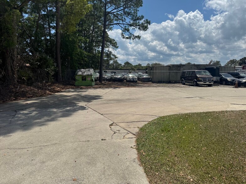 More Photos Of 205 Edgar St, Atlantic Beach Warehouse For Lease