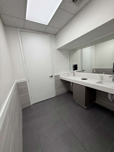 More Photos Of 3801 Hollywood Blvd, Hollywood Medical For Lease