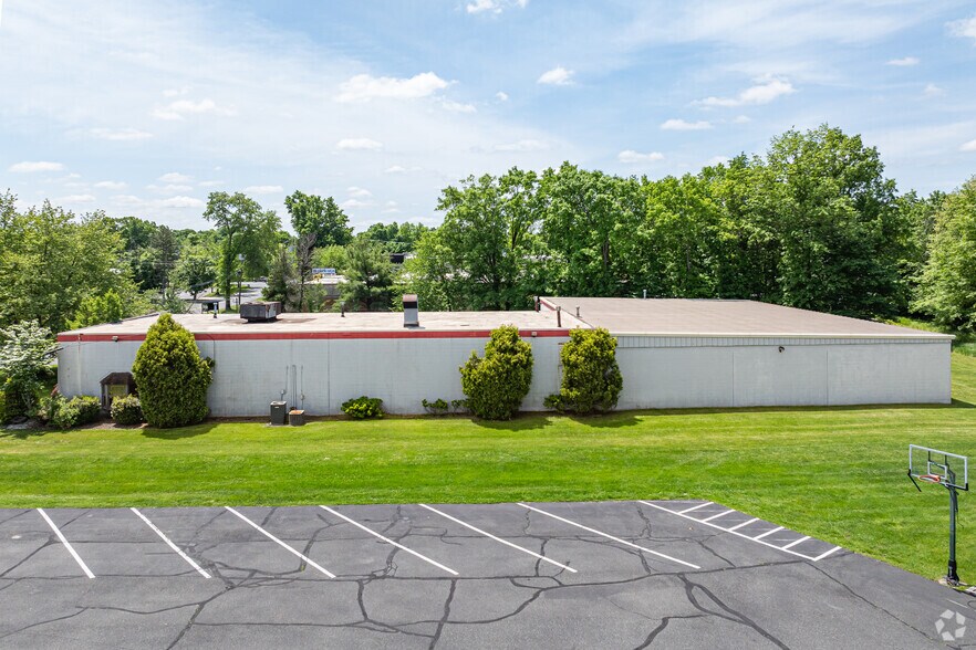 More Photos Of 5 Veronica Ave, Somerset Distribution For Sale