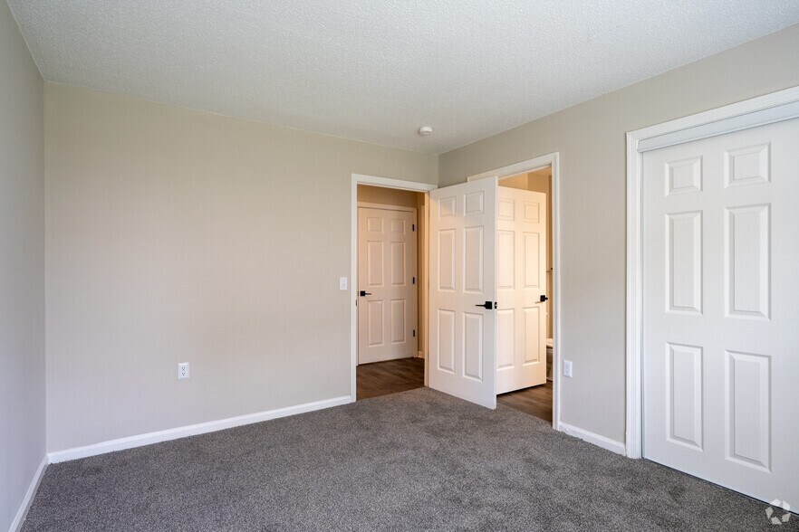 More Photos Of 1201 Edenham Ct, Virginia Beach Apartments For Sale