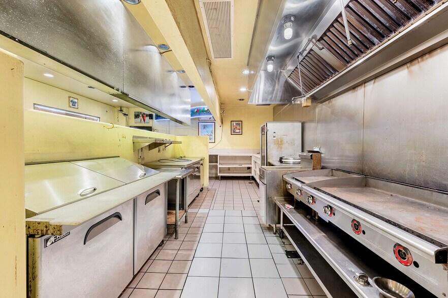 More Photos Of 5633 Lincoln Ave, Cypress Fast Food For Lease