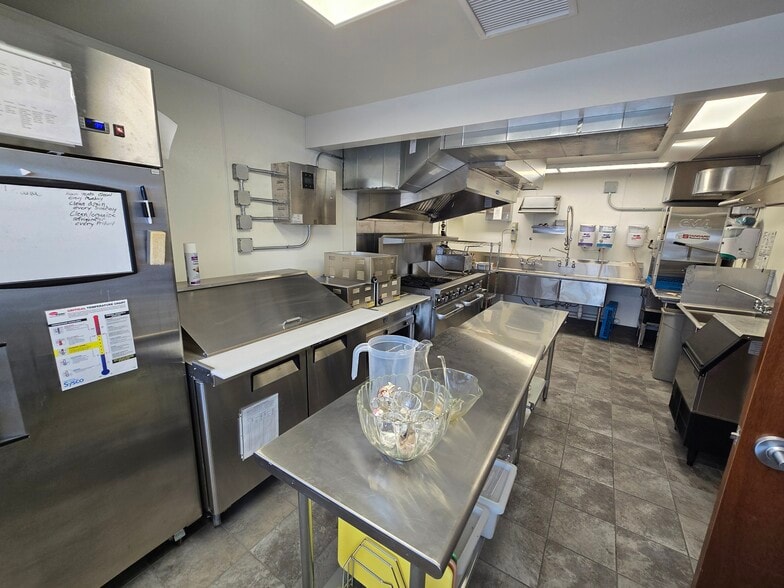 More Photos Of 104 White Ave, Grand Junction Apartments For Lease