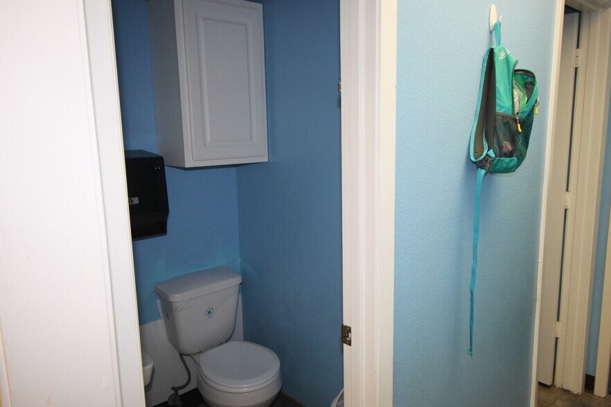 More Photos Of 3421 E Walnut St, Pearland Daycare Center For Sale