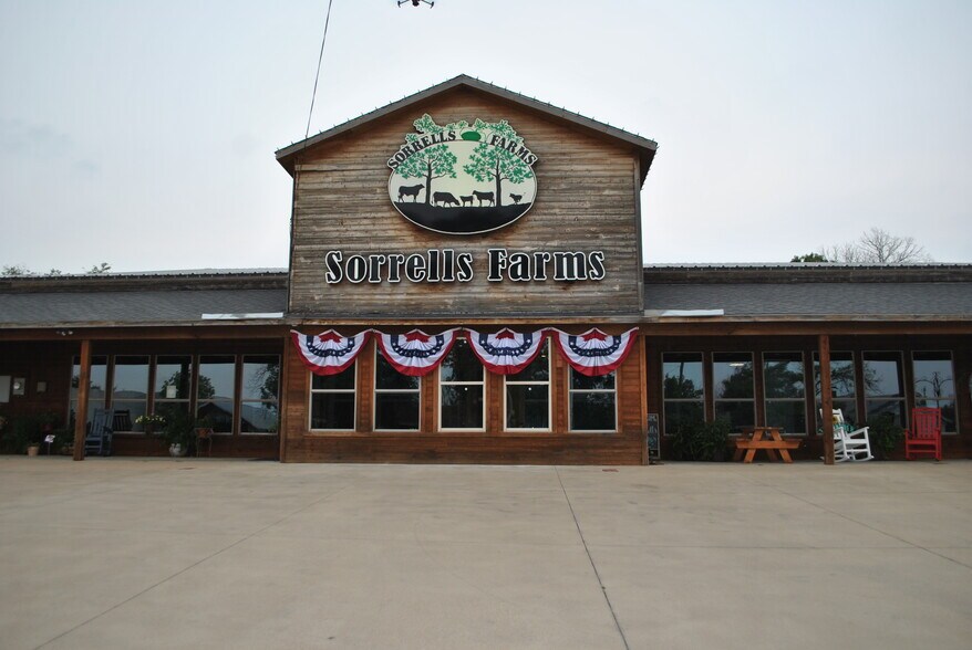 More Photos Of 409 E Central Ave, Comanche Garden Center For Sale