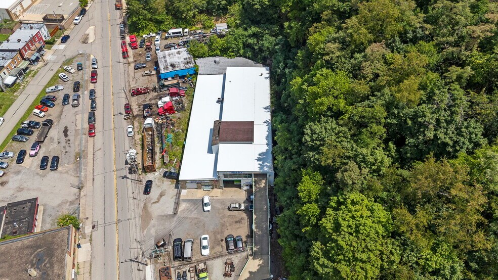 More Photos Of 8030 Bennett St, Pittsburgh Self Storage For Sale