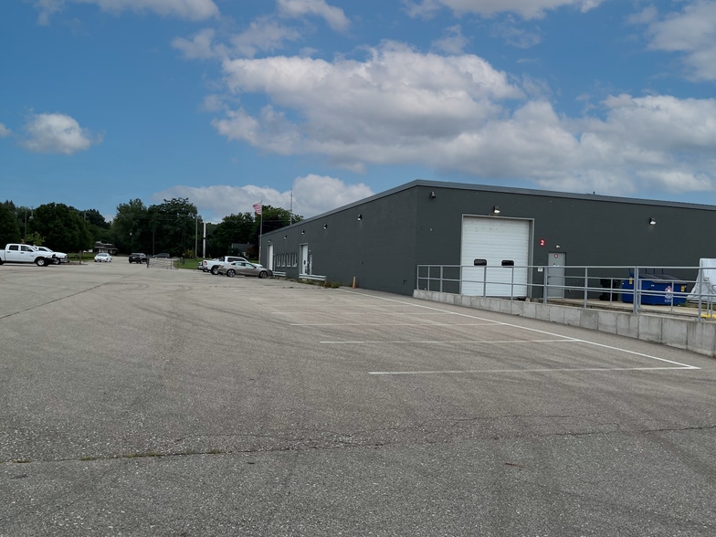 More Photos Of 5311 Plainfield Ave NE, Grand Rapids Manufacturing For Lease