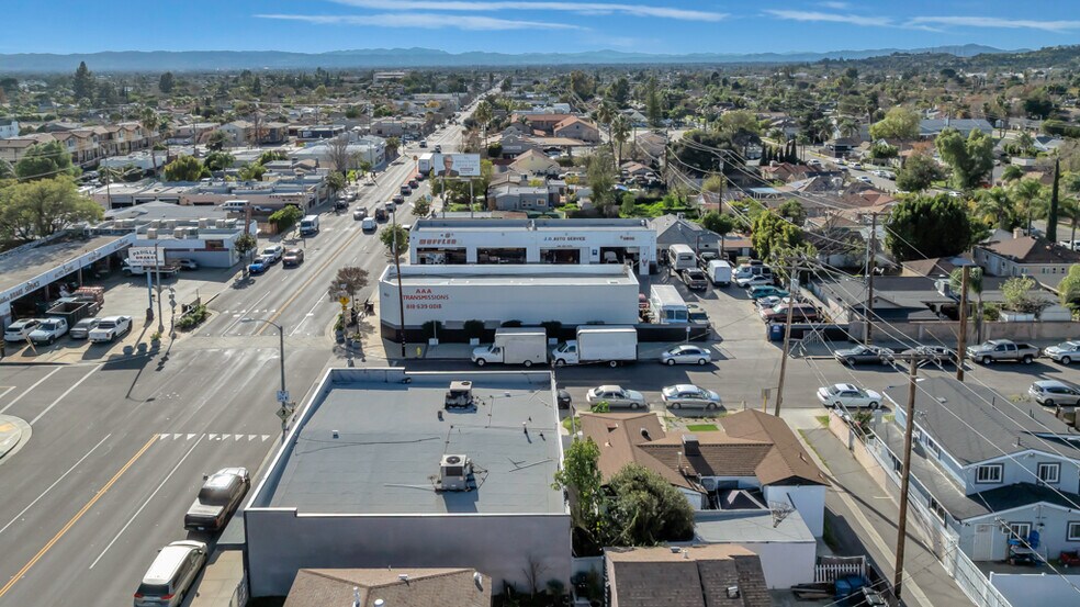 More Photos Of 901 N Maclay Ave, San Fernando Freestanding For Lease