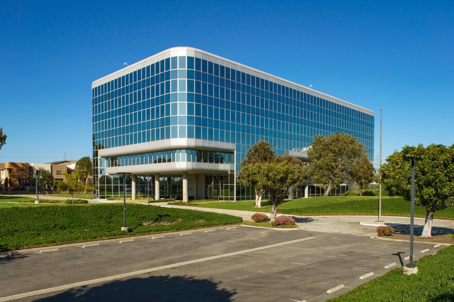 More Photos Of 15000 Aviation Blvd, Hawthorne Office For Lease