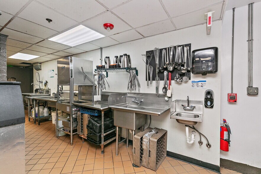 More Photos Of 124 S 2nd St, Geneva General Retail For Sale