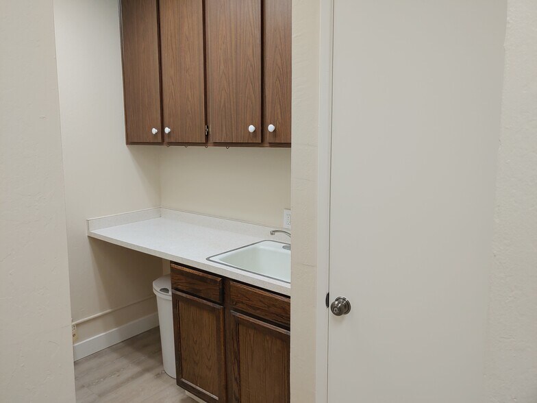 More Photos Of 1475 Cedarwood Ln, Pleasanton Medical For Lease